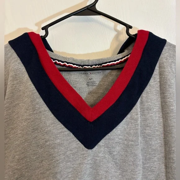 Tommy Hilfiger Gray Cropped Varsity Hoodie W Elastic Waistband Womans Size Small - Picture 2 of 6